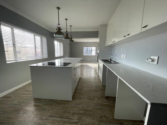 To Let 3 Bedroom Property for Rent in Sea Point Western Cape